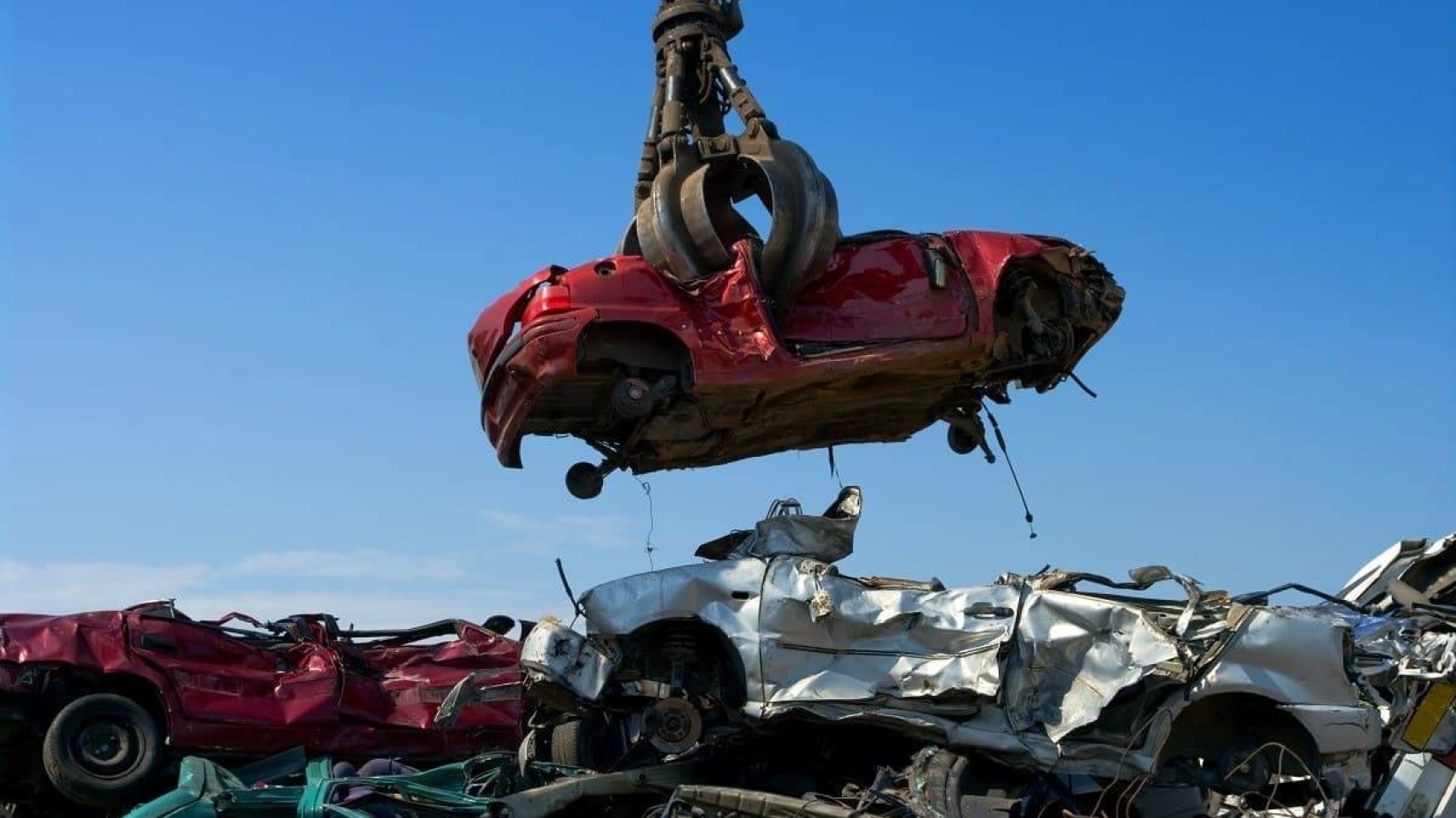Professional car wreckers Glenorchy service